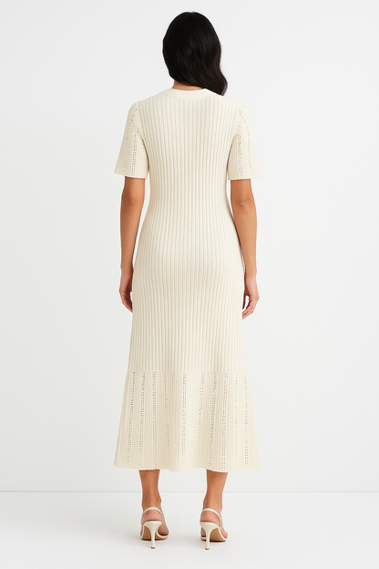 Sophie – Elegante Gebreide Zomerjurk met Knoopdetail