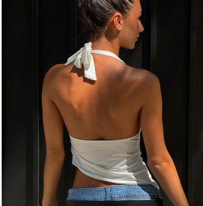 Lola – Elegante Halter Crop Top met V-hals